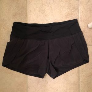 Lululemon Run times short II 4”